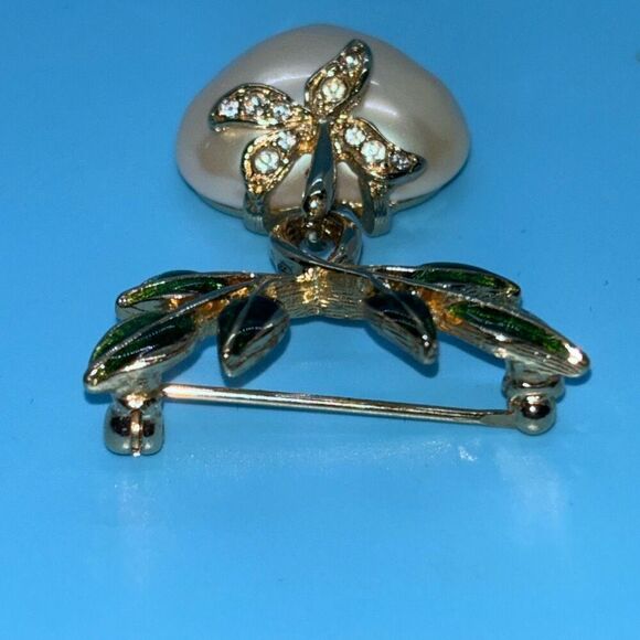 Joan Rivers Faux Pearl Puffy Heart Dangle gold pin brooch - Picture 4 of 8